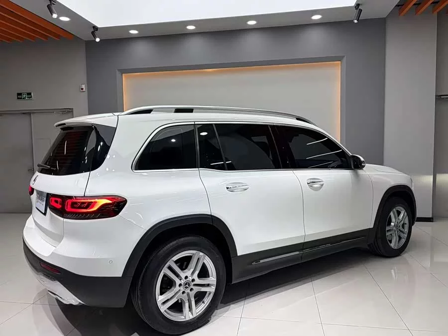 Mercedes Benz GLB