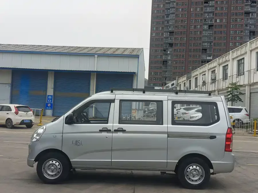 Wuling Rongguang S