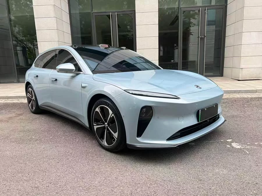 NIO ET5T