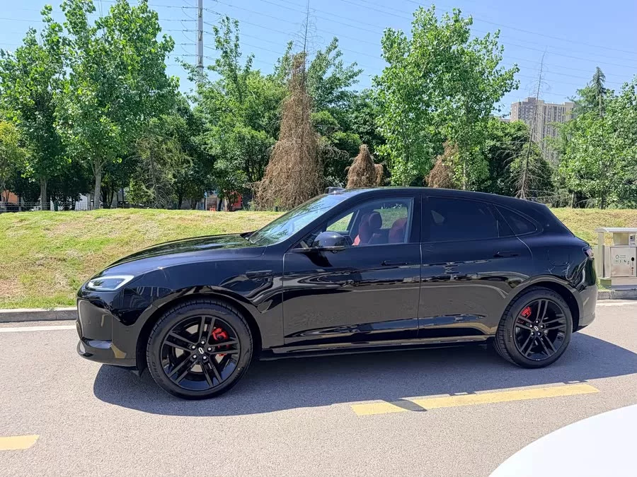 AITO Wenjie M5