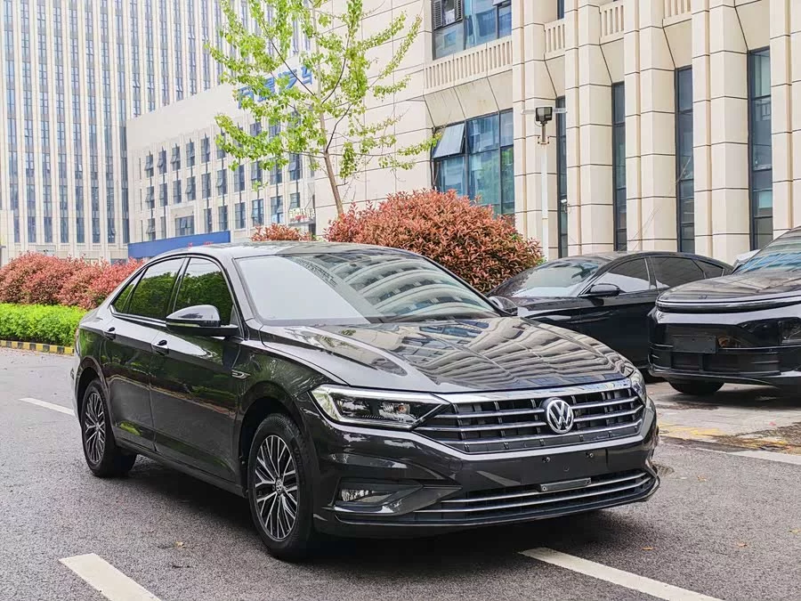 Volkswagen Sagitar