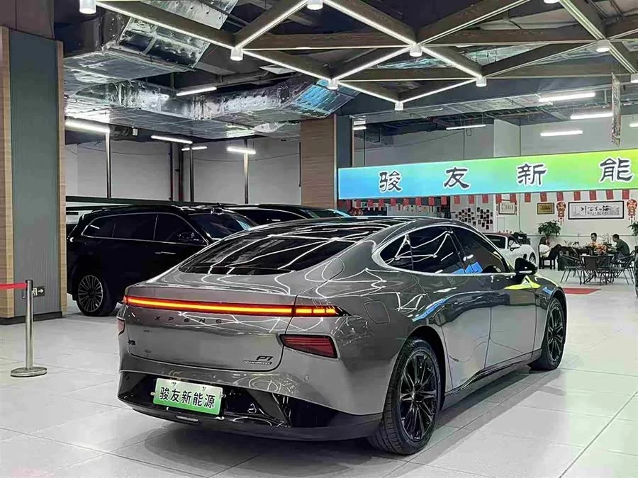 Xpeng P7
