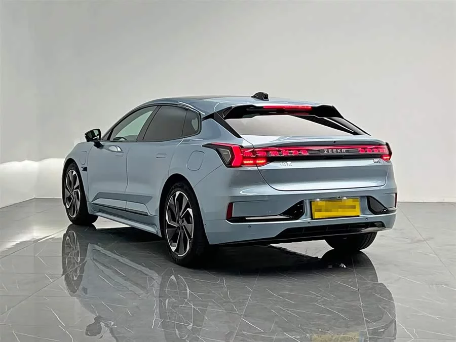 Zeekr 001