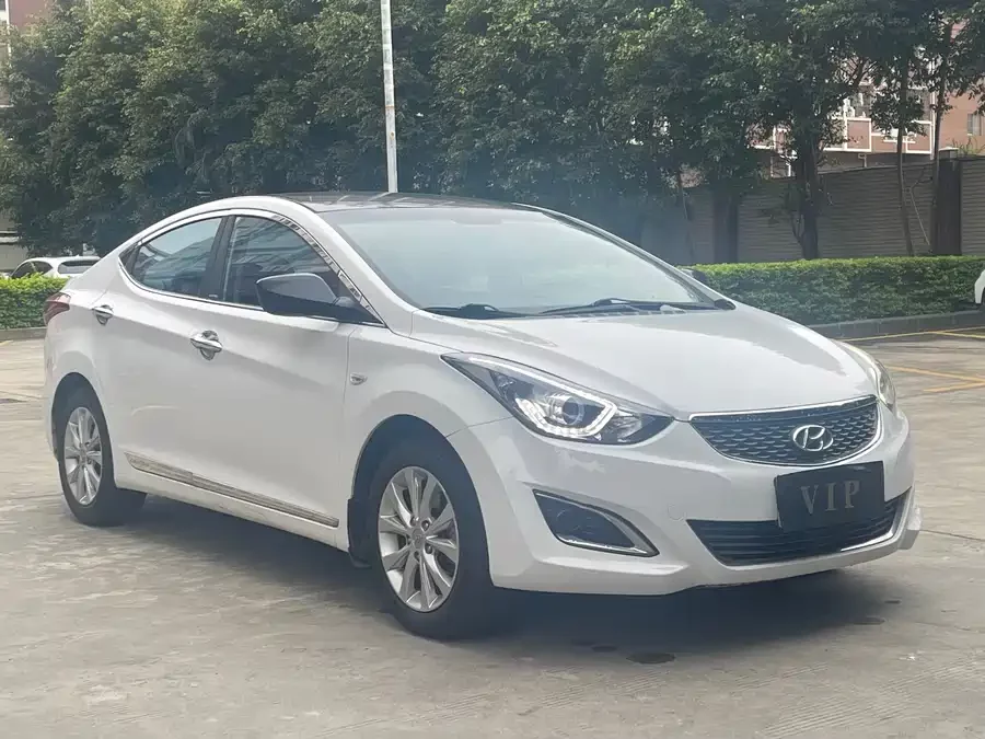 Hyundai Elantra