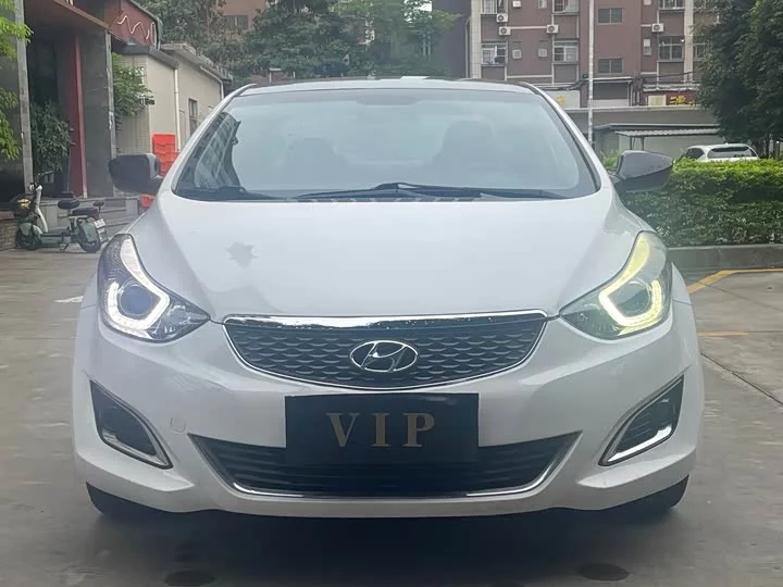 Hyundai Elantra