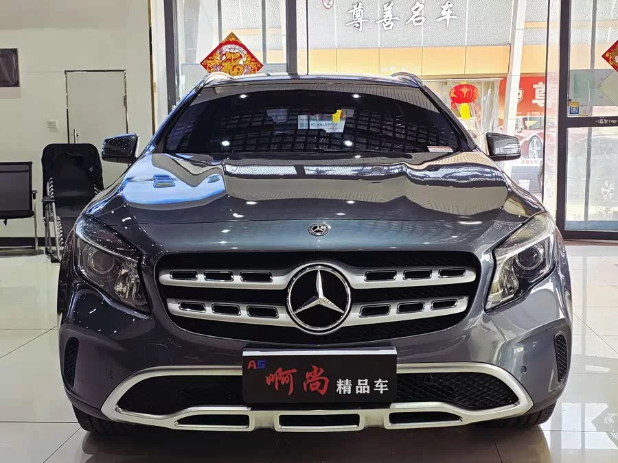 Mercedes Benz GLA