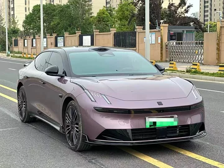 Lynk & Co 10