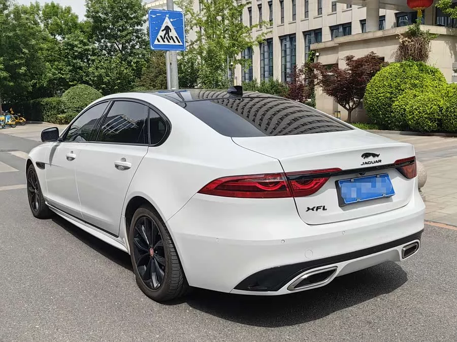 Jaguar XFL