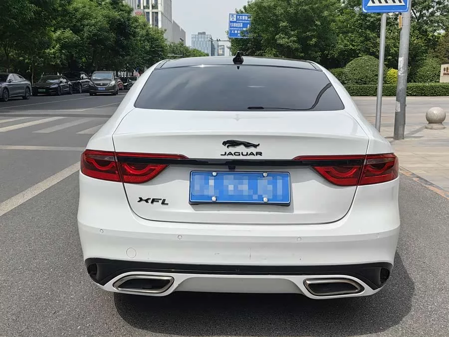 Jaguar XFL