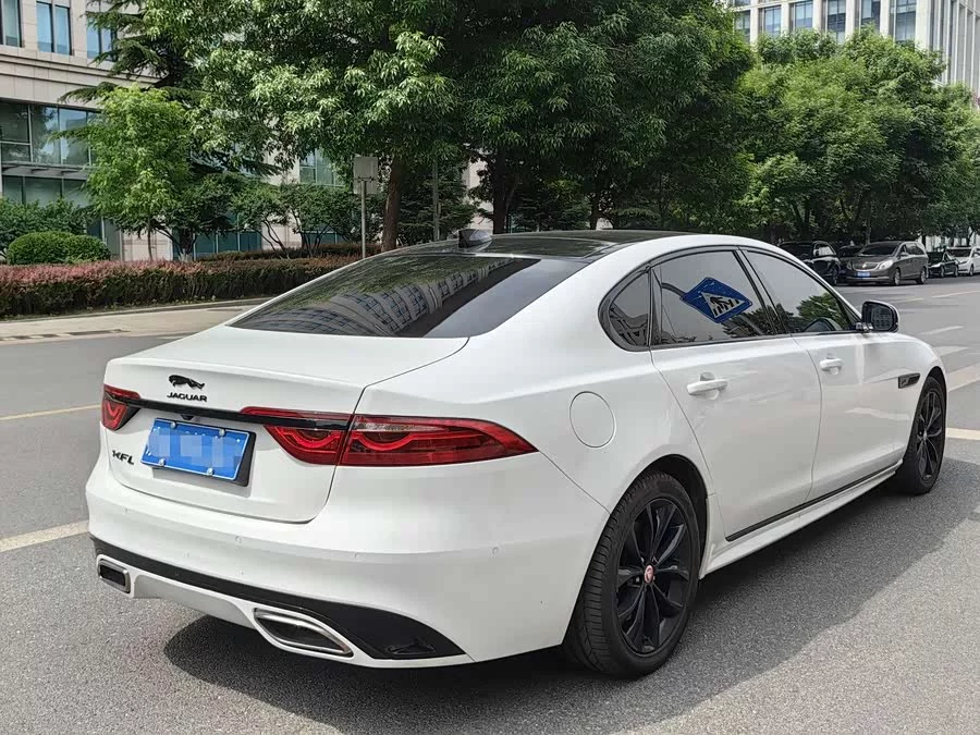 Jaguar XFL