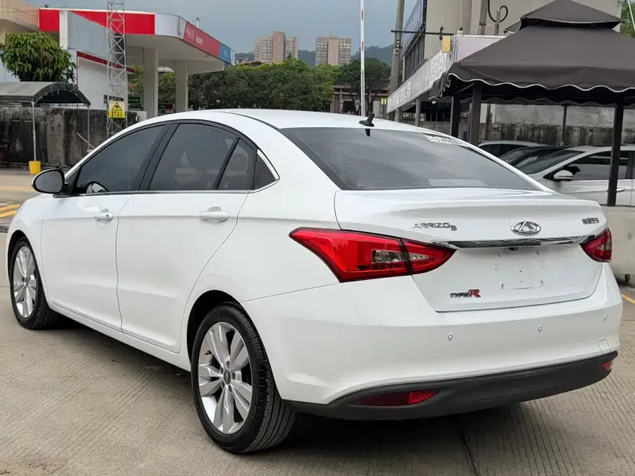 Chery Arrizo 5