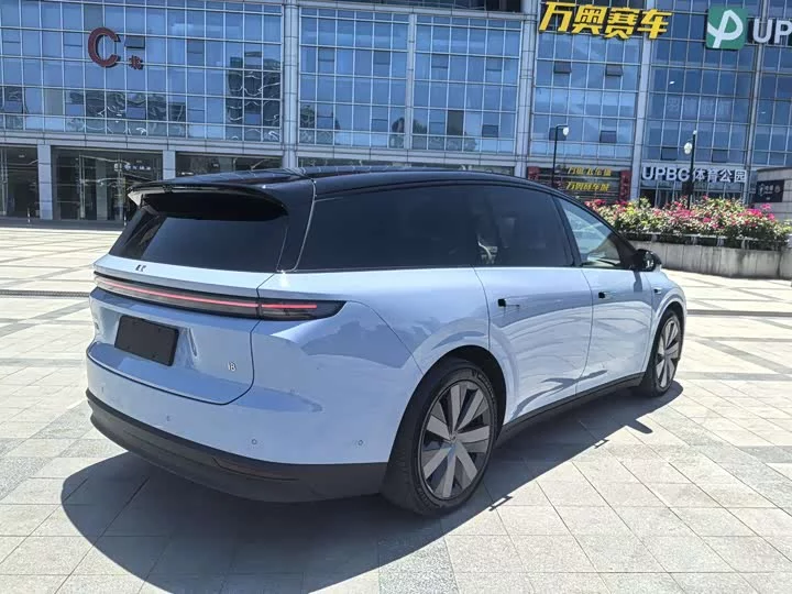 Li Ideal i8