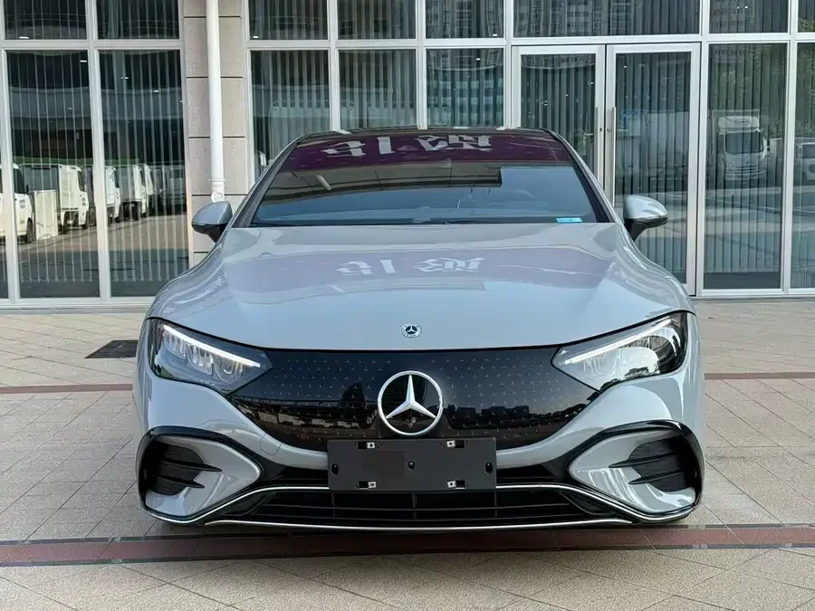 Mercedes Benz EQE