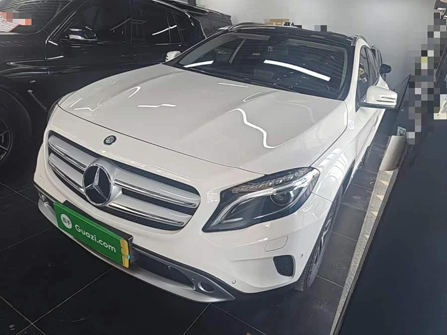 Mercedes Benz GLA