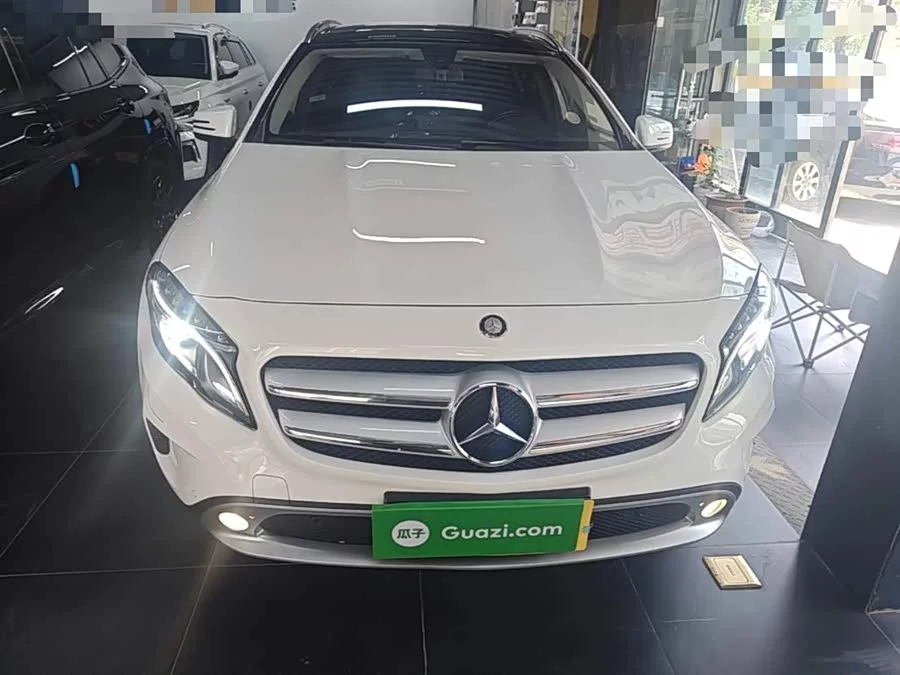 Mercedes Benz GLA