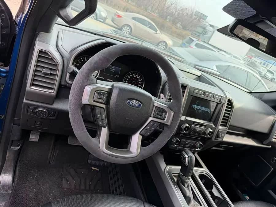 Ford F-150 Raptor