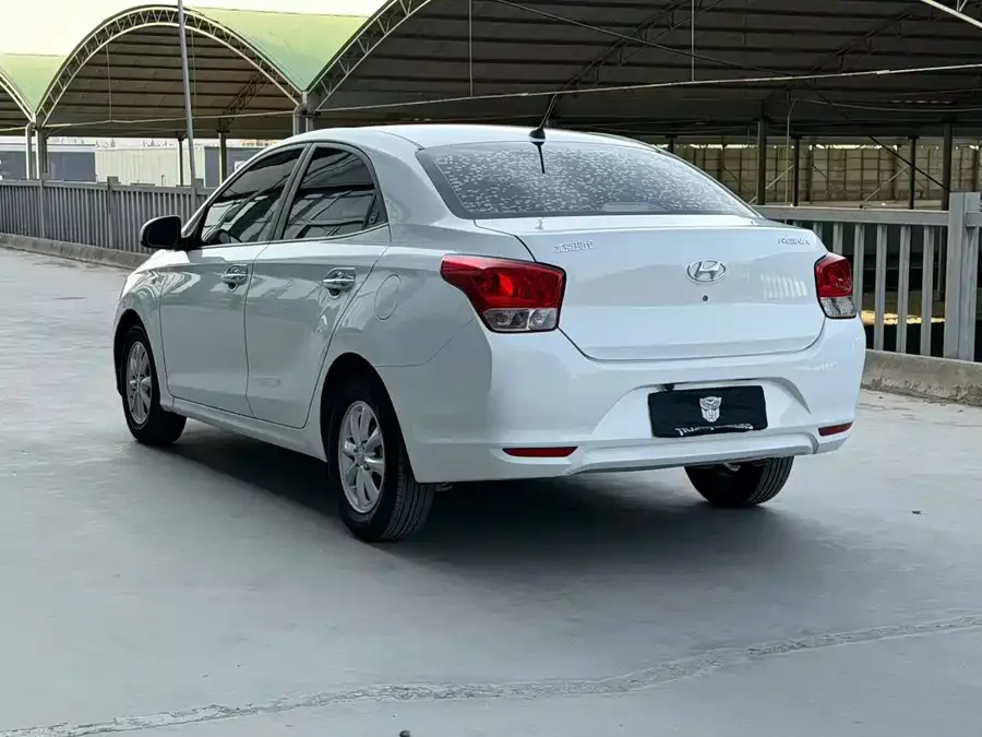 Hyundai Rena