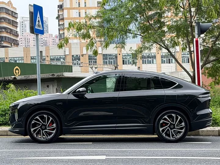 NIO EC6