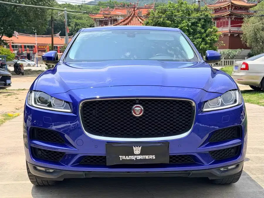 Jaguar F-PACE