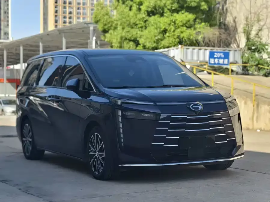GAC Trumpchi E8 PHEV