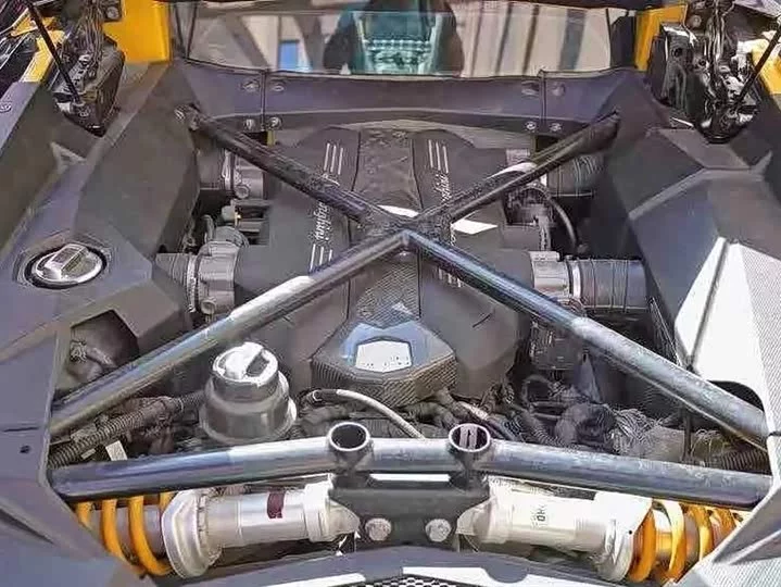 Lamborghini Aventador