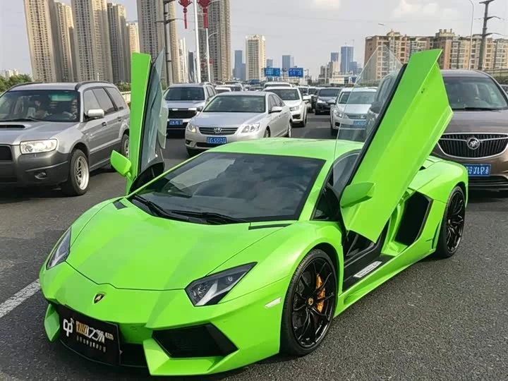 Lamborghini Aventador