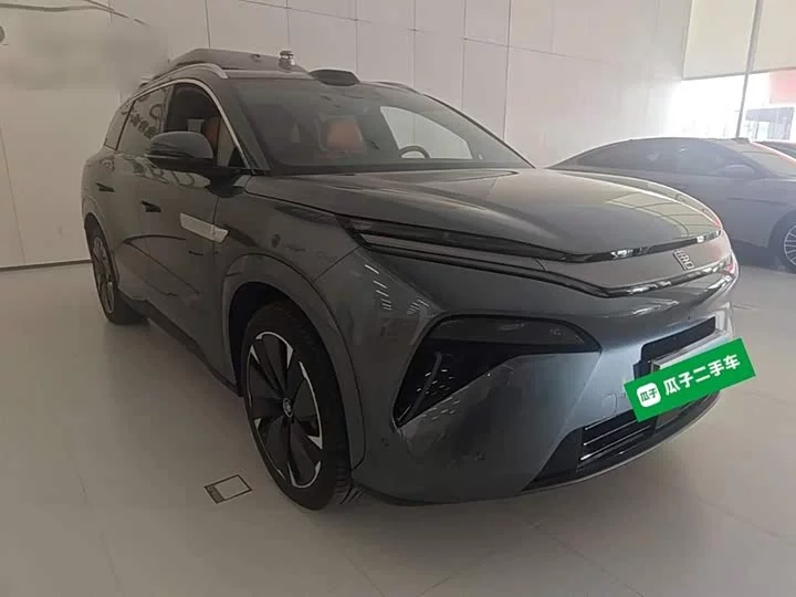 BYD Tang L