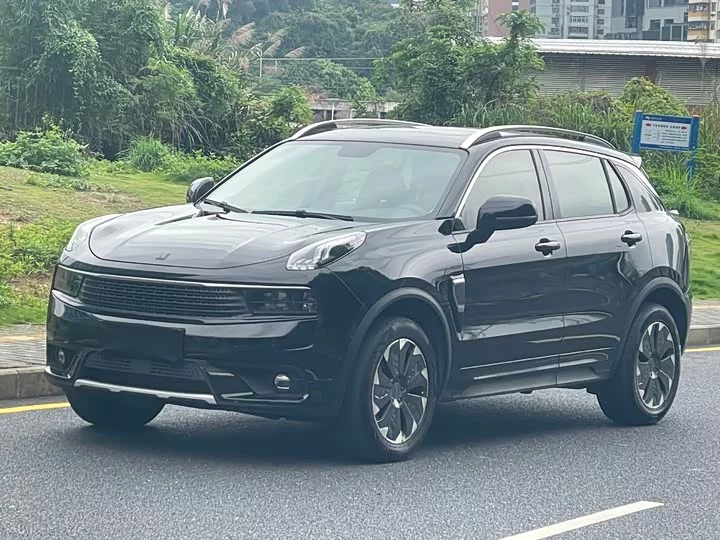 Lynk & Co 01 EM-P