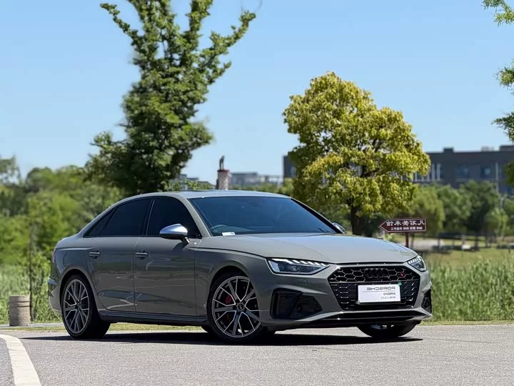 Audi S4