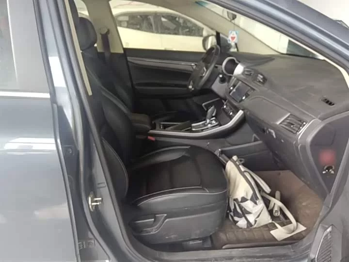 Geely Emgrand GS