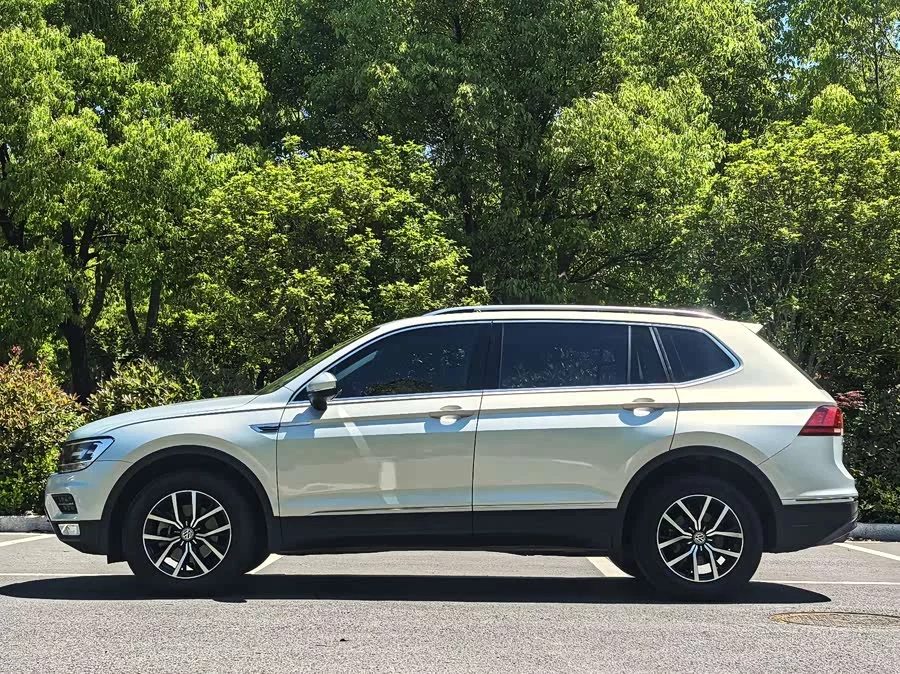 Volkswagen Tiguan L