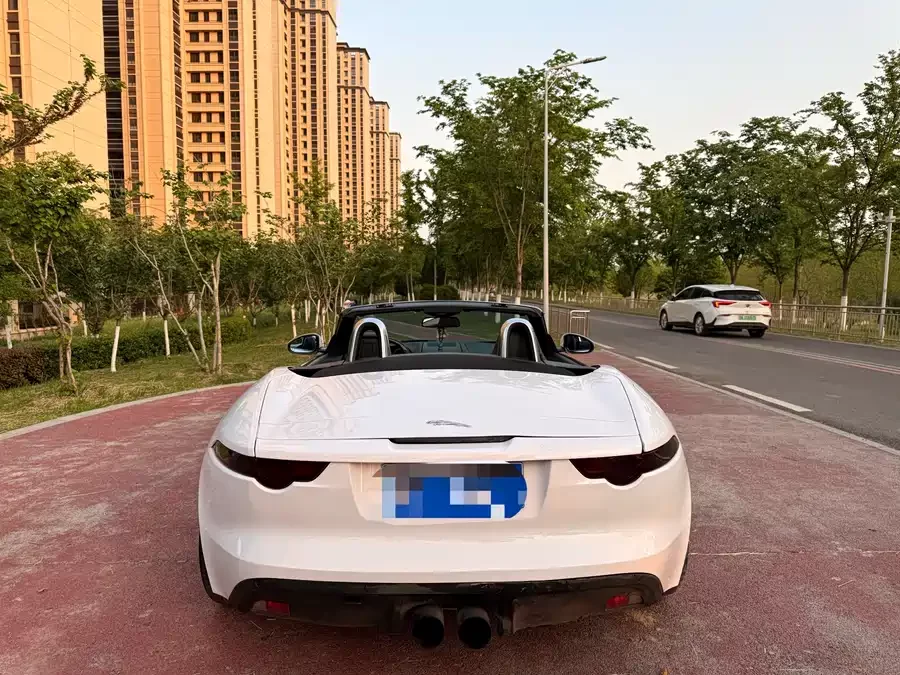 Jaguar F-TYPE