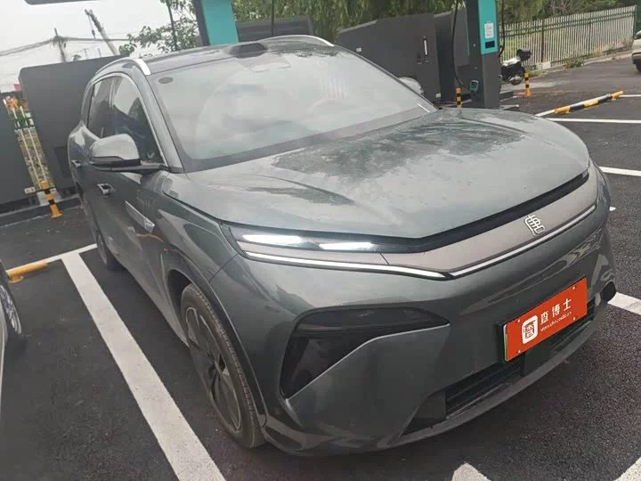 BYD Tang L