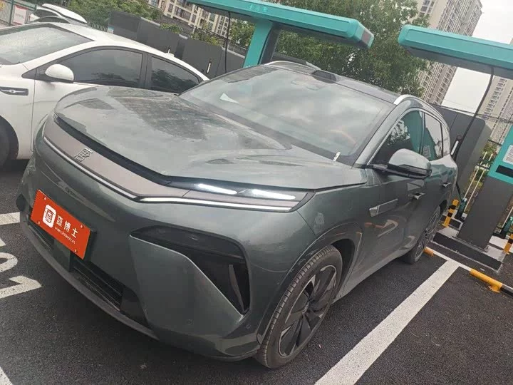 BYD Tang L