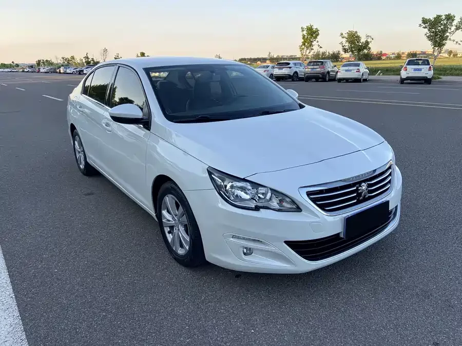 Peugeot 408