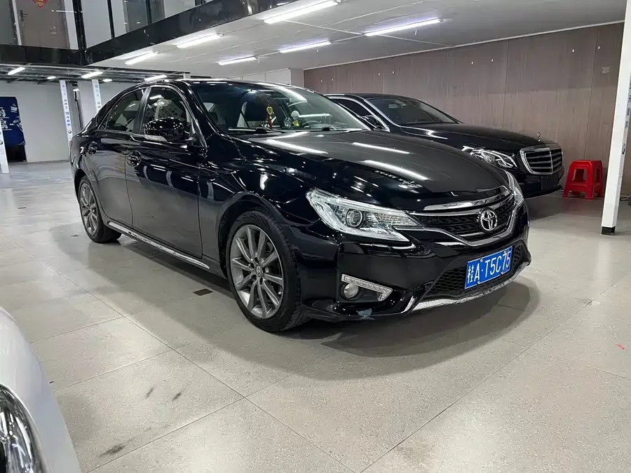 Toyota Reiz