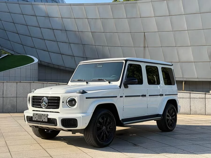 Mercedes Benz G-rated