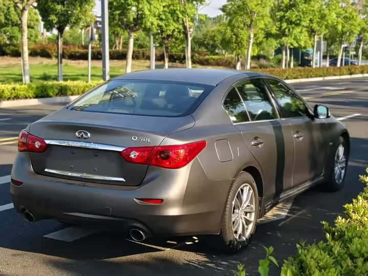 Infiniti Q50L
