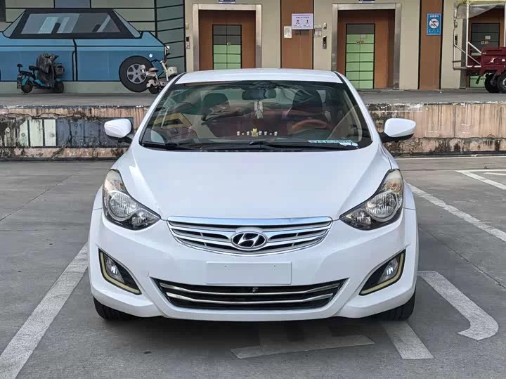 Hyundai Elantra