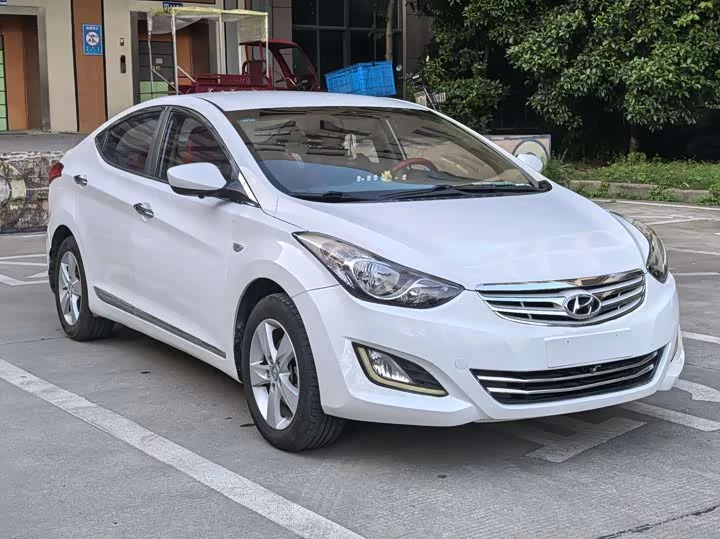 Hyundai Elantra