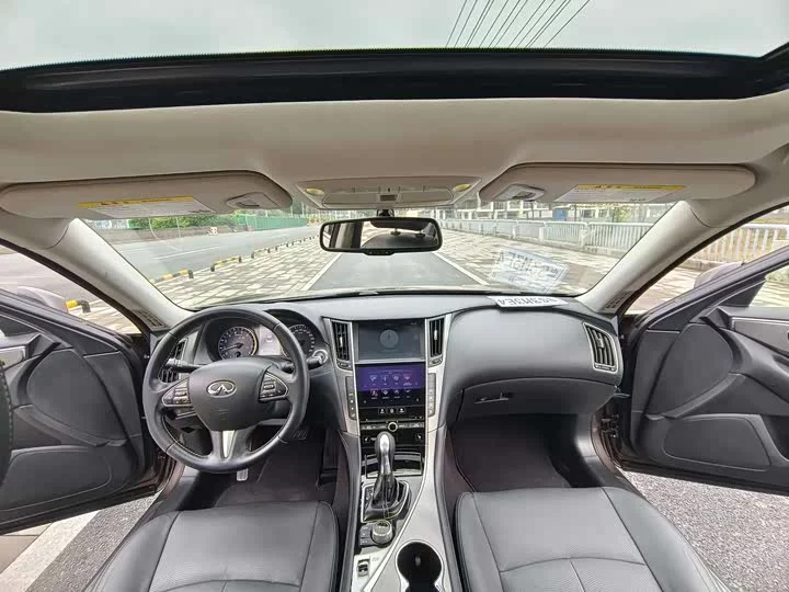 Infiniti Q50