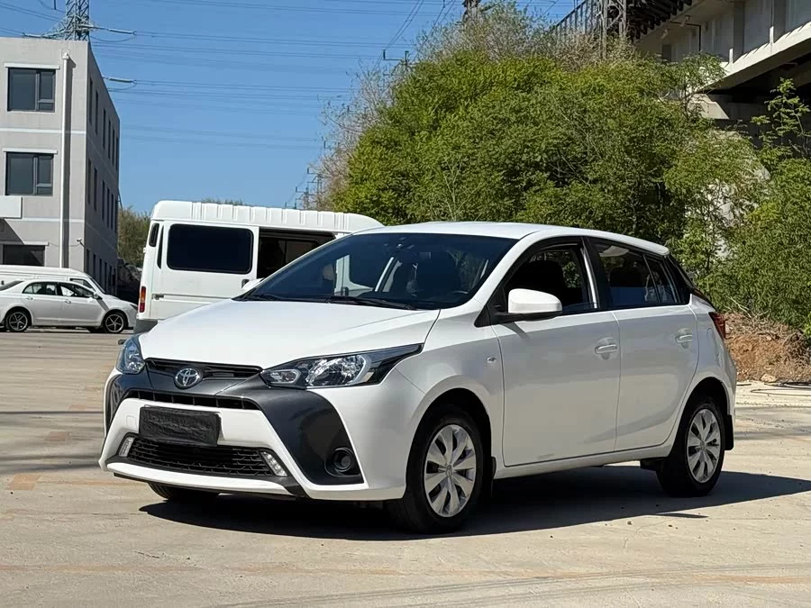 Toyota YARiS L