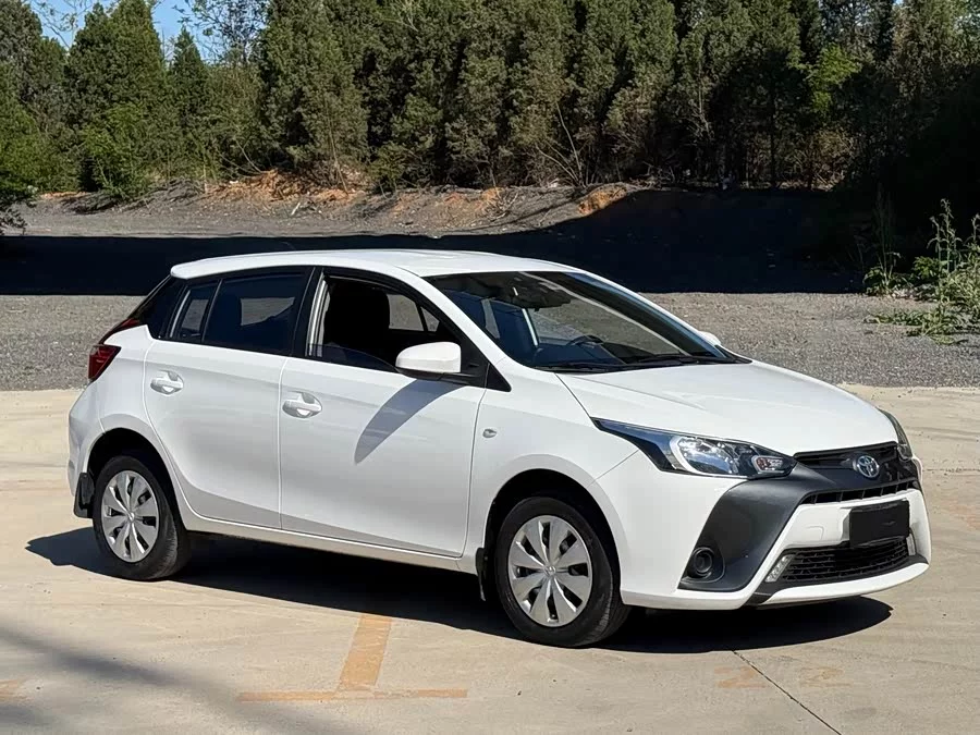 Toyota YARiS L