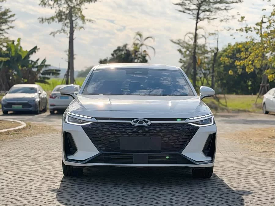 Chery Arrizo 8