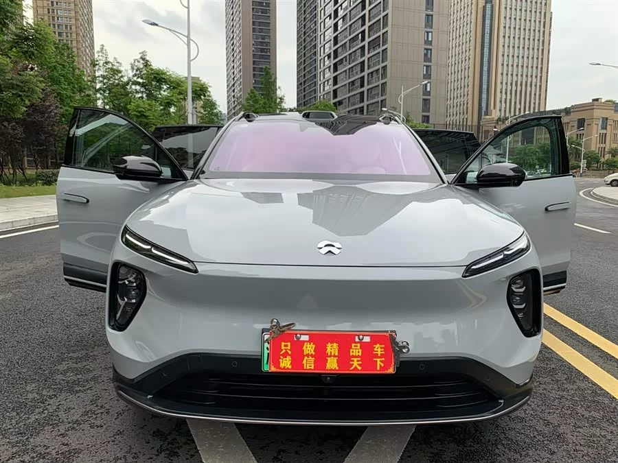 NIO ES6