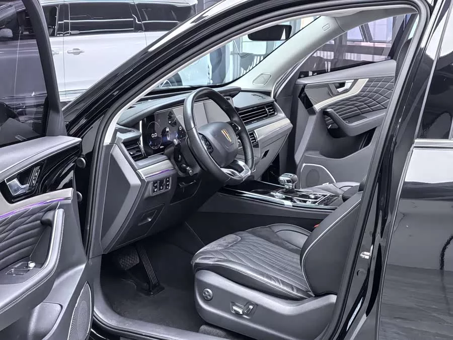 Hongqi HS5
