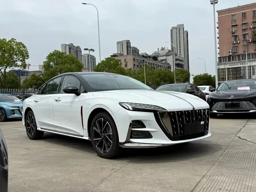 Hongqi H6