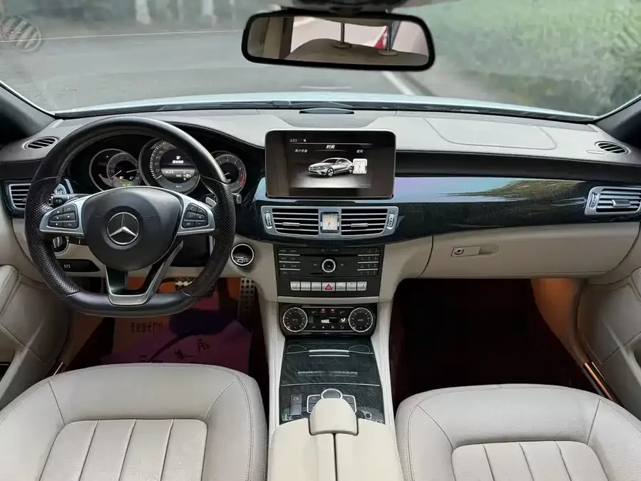 Mercedes Benz CLS