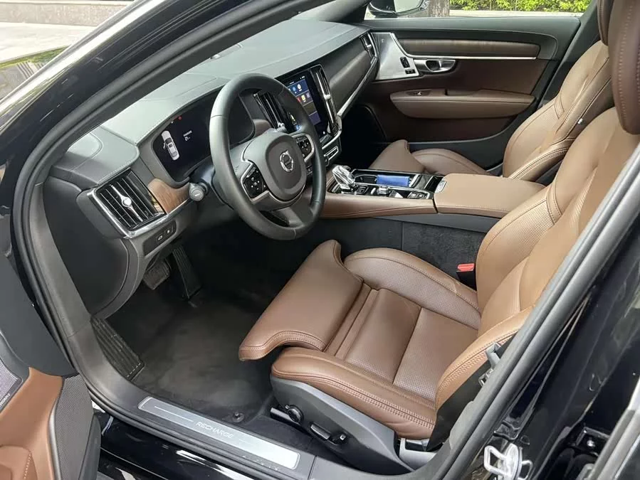 Volvo S90 plug-in hybrid