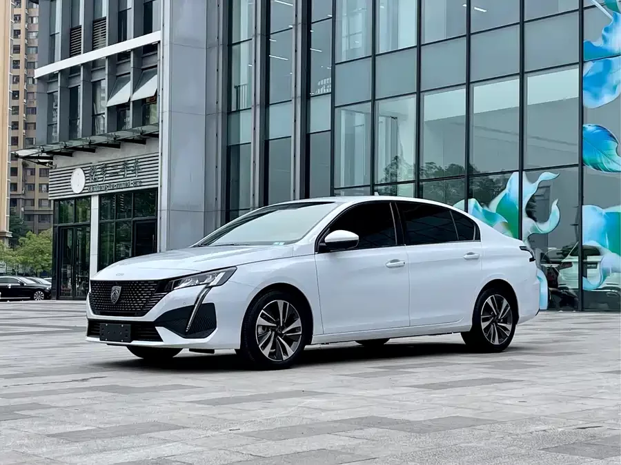 Peugeot 408